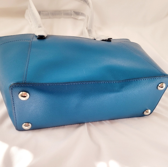 🏷1 DAY SALE🏷🦚Michael Kors Jet Set EW TZ Leather Tote🦚 - Picture 7 of 7